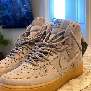 Nike Air Force 1 Gray Gum Bottom